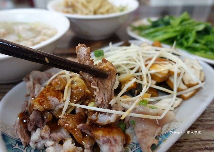 汐止明峰街【楊家意麵、油飯、扁食】高人氣古早味小吃