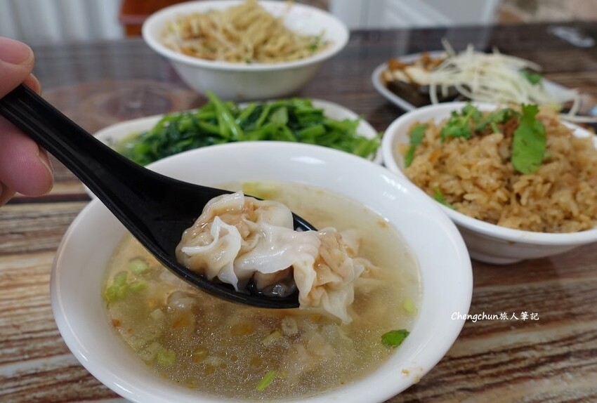 汐止明峰街【楊家意麵、油飯、扁食】高人氣古早味小吃
