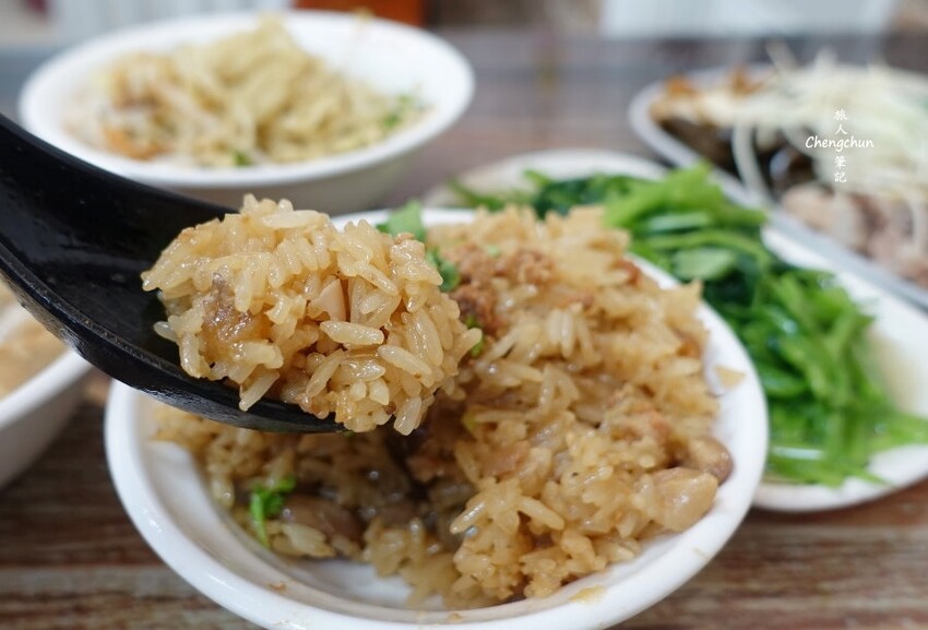 汐止明峰街【楊家意麵、油飯、扁食】高人氣古早味小吃