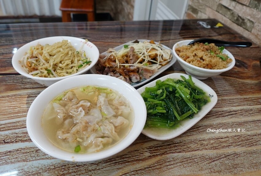 汐止明峰街【楊家意麵、油飯、扁食】高人氣古早味小吃