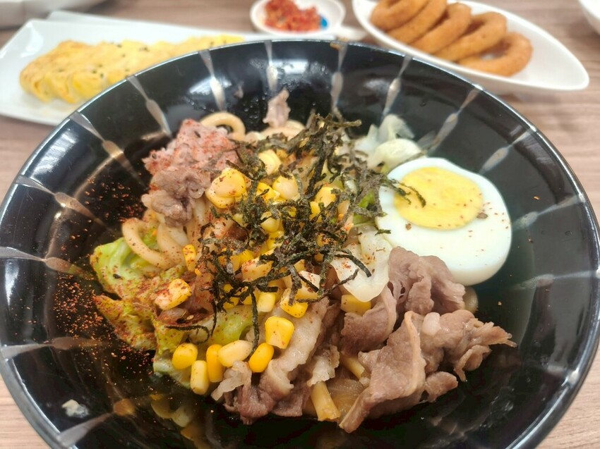 新北三重丼飯美食推薦【新北 丼品香】平價足量的經典日式料理- 新北三重丼飯美食推薦【新北 丼品香】平價足量的經典日式料理-