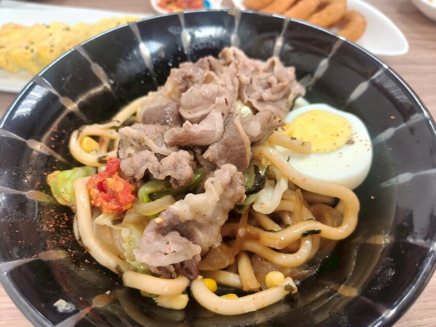 新北三重丼飯美食推薦【新北 丼品香】平價足量的經典日式料理- 新北三重丼飯美食推薦【新北 丼品香】平價足量的經典日式料理-