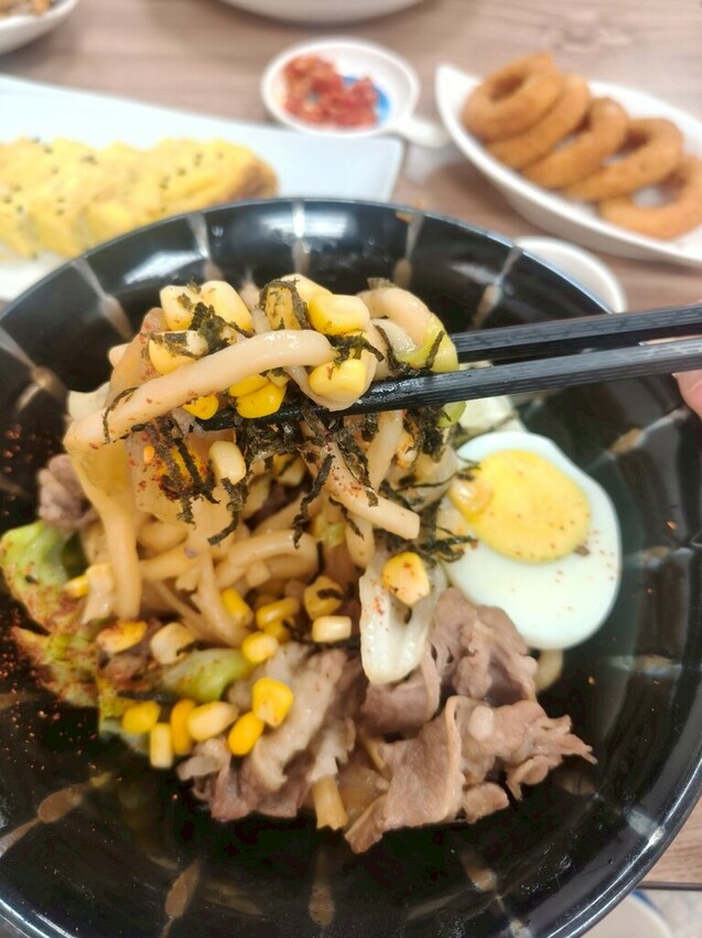 新北三重丼飯美食推薦【新北 丼品香】平價足量的經典日式料理- 新北三重丼飯美食推薦【新北 丼品香】平價足量的經典日式料理-