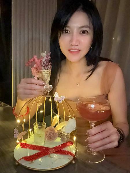 【大安區美食推薦】Cheers&Co.咖啡餐酒館,藏身忠孝復 【大安區美食推薦】Cheers&Co.咖啡餐酒館,藏身忠孝復