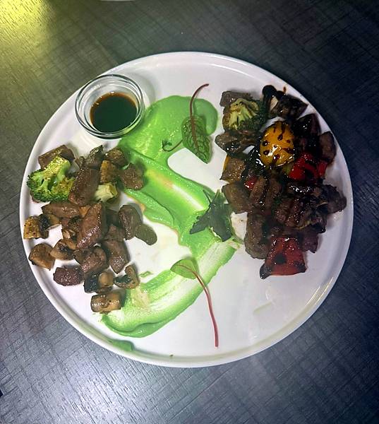 【大安區美食推薦】Cheers&Co.咖啡餐酒館,藏身忠孝復 【大安區美食推薦】Cheers&Co.咖啡餐酒館,藏身忠孝復