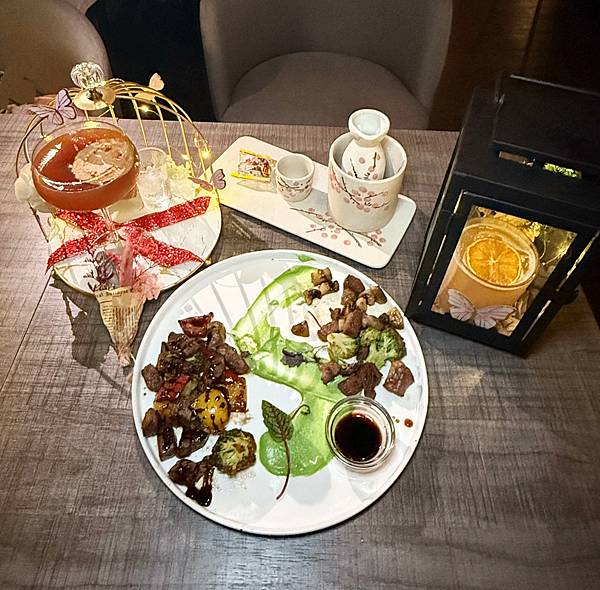 【大安區美食推薦】Cheers&Co.咖啡餐酒館,藏身忠孝復 【大安區美食推薦】Cheers&Co.咖啡餐酒館,藏身忠孝復