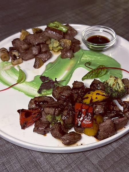 【大安區美食推薦】Cheers&Co.咖啡餐酒館,藏身忠孝復 【大安區美食推薦】Cheers&Co.咖啡餐酒館,藏身忠孝復