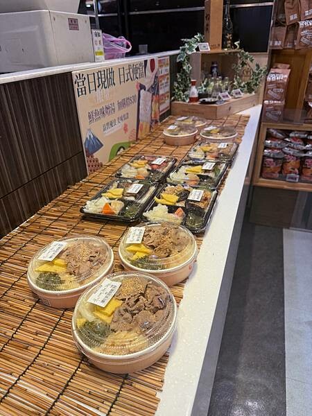[台北海鮮]中山區劍南站「漁鮨壽司生鮮專櫃」新發現百貨超市的