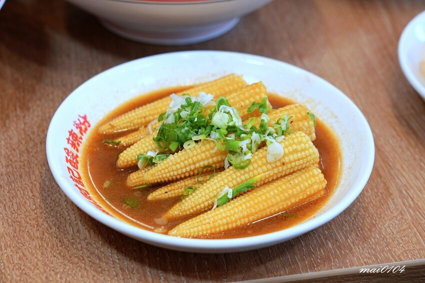 劉財記酸辣粉～選項多樣、份量十足，限量牛肉麵售完就沒了，用餐