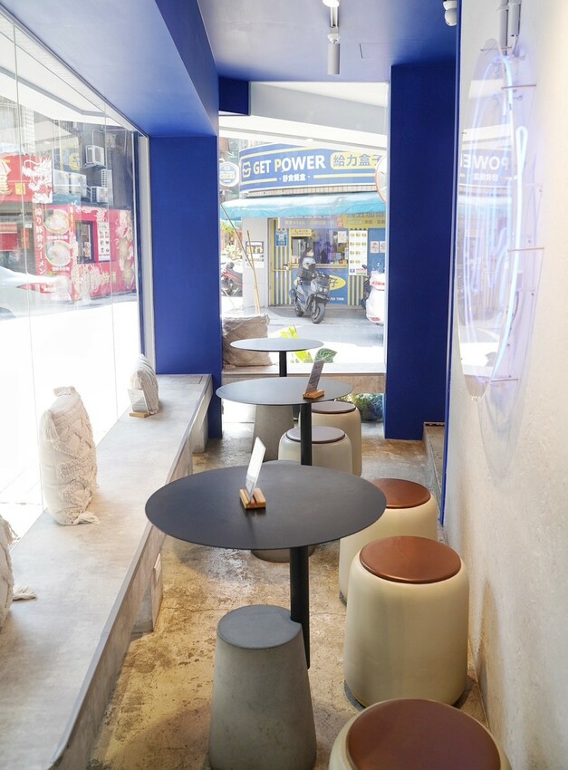 【PAI CAFÉ & BRUNCH八德店】台北小巨蛋附近人氣早午餐咖啡廳，鹹食三明治、蛋捲，還有現烤現煎的法式吐司都超強！寵物友善且平日不限時，超加分！ - 阿華田的美食日記