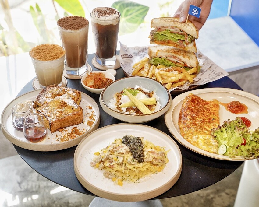 【PAI CAFÉ & BRUNCH八德店】台北小巨蛋附近人氣早午餐咖啡廳，鹹食三明治、蛋捲，還有現烤現煎的法式吐司都超強！寵物友善且平日不限時，超加分！ - 阿華田的美食日記