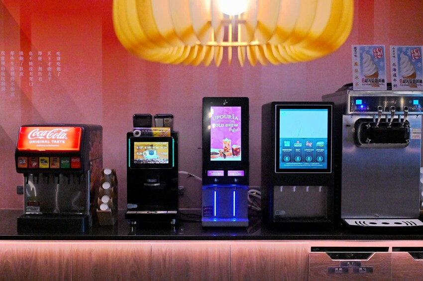 台中海線王牌火鍋太平新開店 火烤兩吃鍋推薦 一個人也能吃砂鍋魚頭  尚石苑火鍋太平店