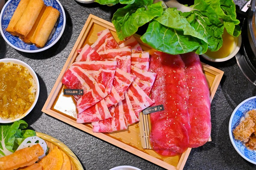 台中海線王牌火鍋太平新開店 火烤兩吃鍋推薦 一個人也能吃砂鍋魚頭  尚石苑火鍋太平店