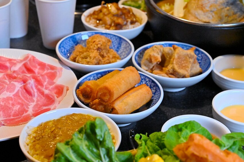 台中海線王牌火鍋太平新開店 火烤兩吃鍋推薦 一個人也能吃砂鍋魚頭  尚石苑火鍋太平店