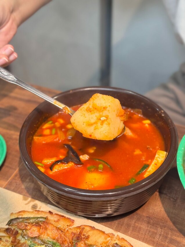 蘆洲美食｜$80元起就吃得到韓式料理！【家常飯朴老師 - 蘆洲5號店】 - 雁雁｜美食 旅遊 生活娛樂