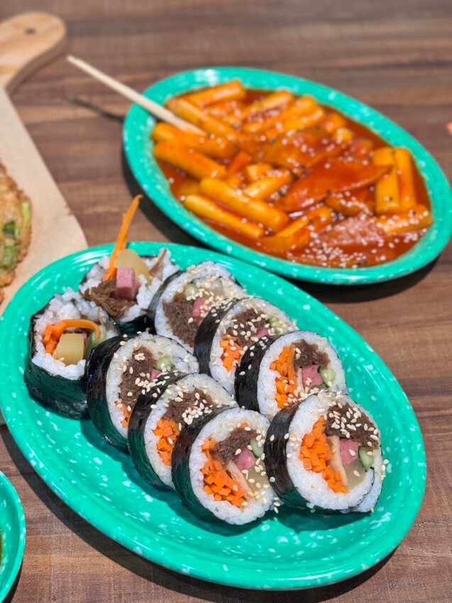 蘆洲美食｜$80元起就吃得到韓式料理！【家常飯朴老師 - 蘆洲5號店】 - 雁雁｜美食 旅遊 生活娛樂