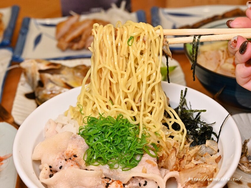 橙月串燒｜台中人氣居酒串燒屋進軍員林，串燒、特色淋麵及浮誇丼飯，當日壽星還有機會整桌免單 - 糖糖's 享食生活