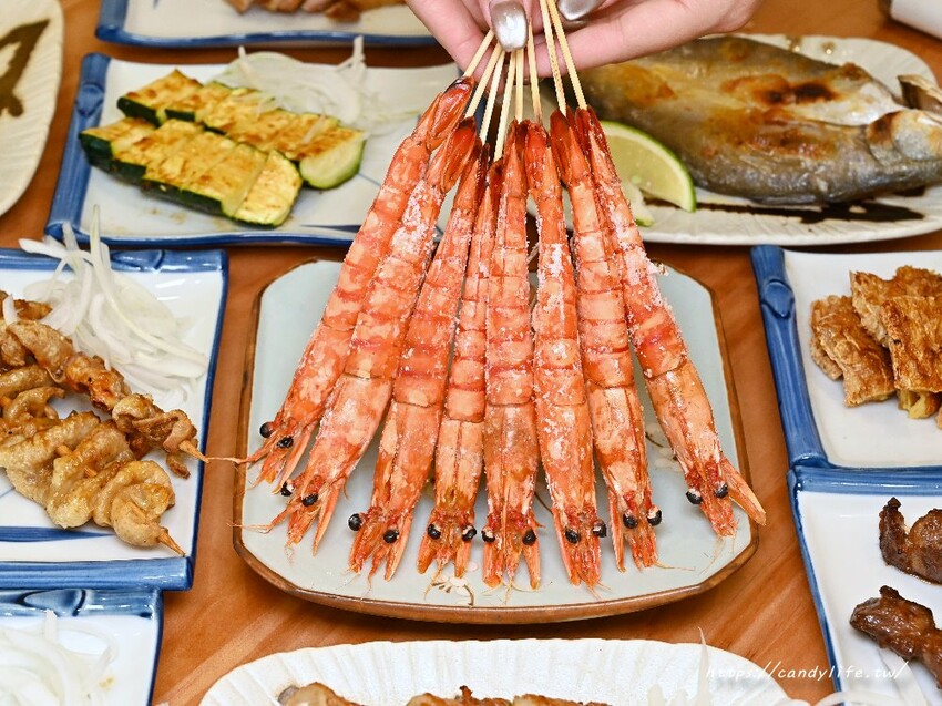 橙月串燒｜台中人氣居酒串燒屋進軍員林，串燒、特色淋麵及浮誇丼飯，當日壽星還有機會整桌免單 - 糖糖's 享食生活