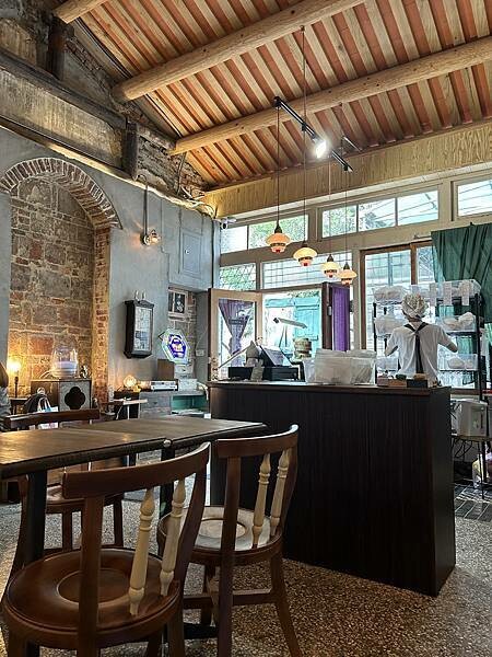 東京Haritts甜甜圈插旗台南！蝸牛巷老屋改造新魅力，東京甜甜圈鬆軟不油膩