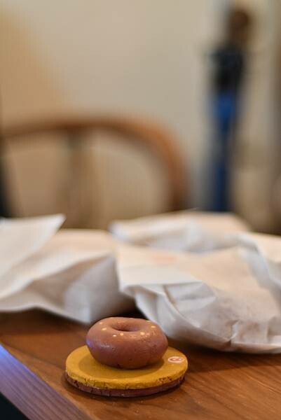 東京Haritts甜甜圈插旗台南！蝸牛巷老屋改造新魅力，東京甜甜圈鬆軟不油膩