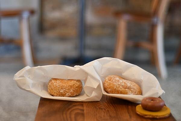 東京Haritts甜甜圈插旗台南！蝸牛巷老屋改造新魅力，東京甜甜圈鬆軟不油膩