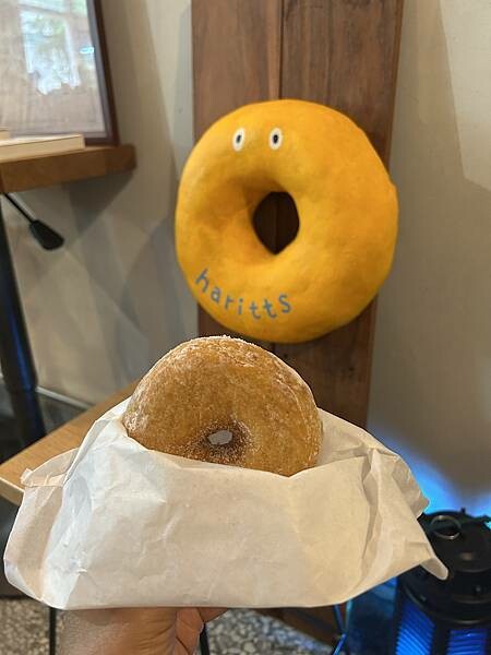 東京Haritts甜甜圈插旗台南！蝸牛巷老屋改造新魅力，東京甜甜圈鬆軟不油膩