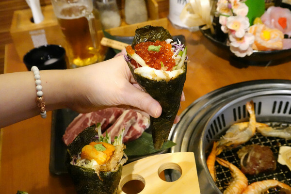 桃園市桃園區進化的燒肉吃到飽推薦：燒肉火鍋走向日料美學新境界，桃園福犇燒肉燒肉火鍋吃到飽＋K歌嗨唱不是夢