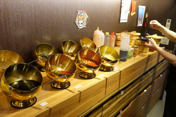 桃園市桃園區進化的燒肉吃到飽推薦：燒肉火鍋走向日料美學新境界，桃園福犇燒肉燒肉火鍋吃到飽＋K歌嗨唱不是夢