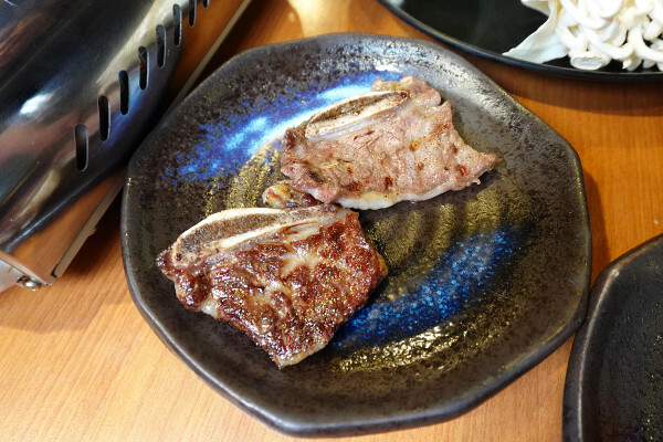 桃園市桃園區進化的燒肉吃到飽推薦：燒肉火鍋走向日料美學新境界，桃園福犇燒肉燒肉火鍋吃到飽＋K歌嗨唱不是夢