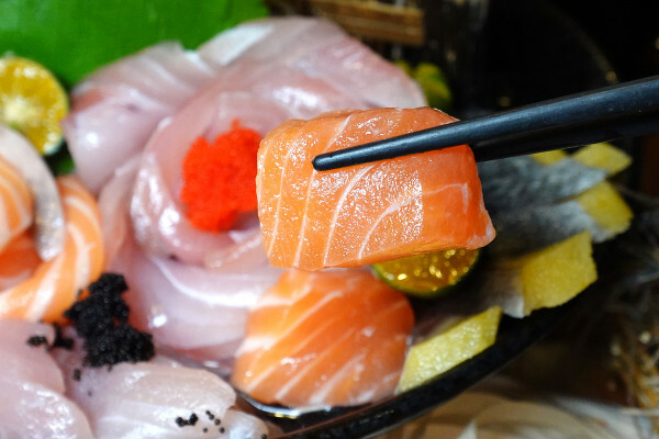 桃園市桃園區進化的燒肉吃到飽推薦：燒肉火鍋走向日料美學新境界，桃園福犇燒肉燒肉火鍋吃到飽＋K歌嗨唱不是夢