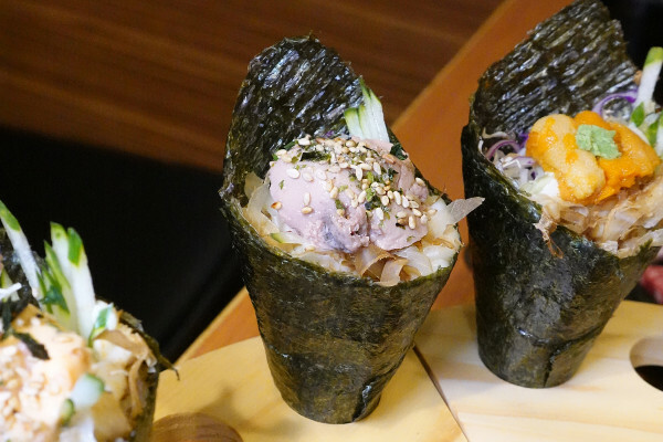 桃園市桃園區進化的燒肉吃到飽推薦：燒肉火鍋走向日料美學新境界，桃園福犇燒肉燒肉火鍋吃到飽＋K歌嗨唱不是夢