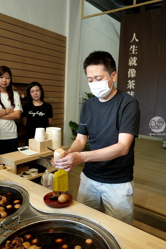 南投日月潭美食推薦！阿伯茶葉蛋中山店人氣流淚香菇 茶葉蛋，冷泡茶完美解渴