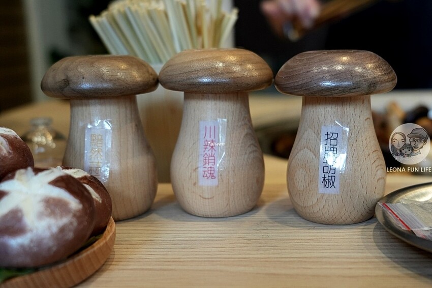 南投日月潭美食推薦！阿伯茶葉蛋中山店人氣流淚香菇 茶葉蛋，冷泡茶完美解渴