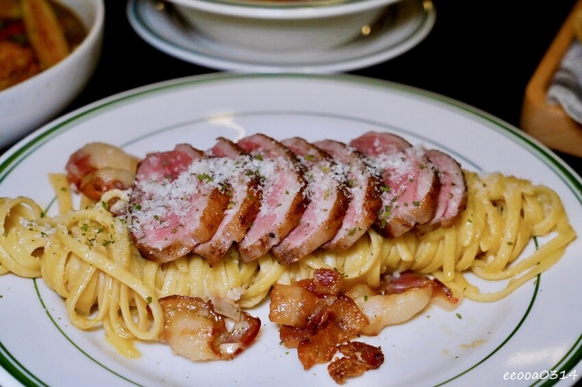 桃園中壢美食【M3 Bistro 餐酒館】大螢幕球賽轉播 ×