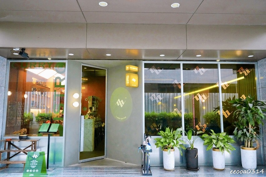 桃園中壢美食【M3 Bistro 餐酒館】大螢幕球賽轉播 ×