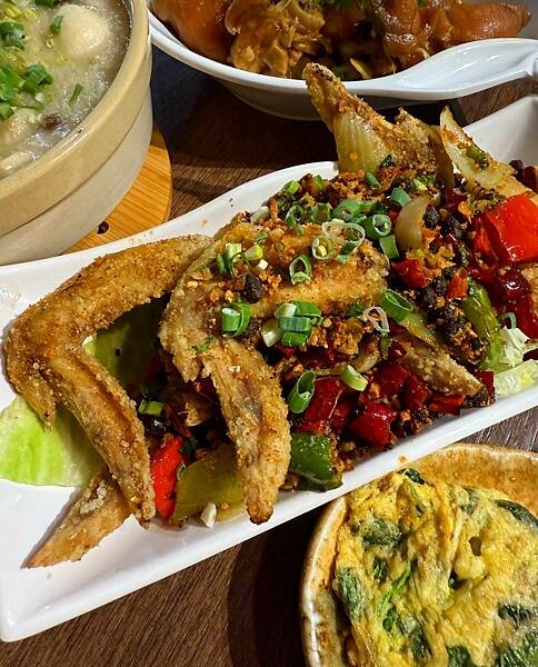 松山美食【台北食記】大烹小饌-福客粥：清粥小菜也能頂級享受！