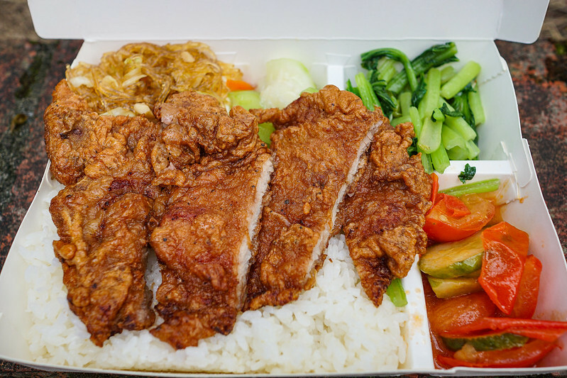 景美夜市便當老字號!再福排骨招牌炸排骨飯香酥入味,在地人激推