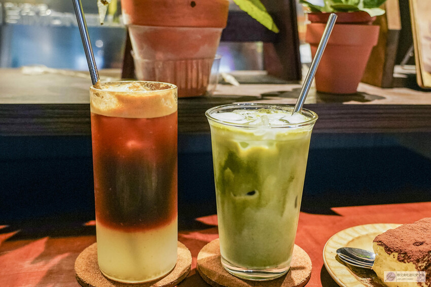 基隆不限時咖啡廳推薦!復古文青60年老宅不限時朶雨,七堵火車站旁必訪