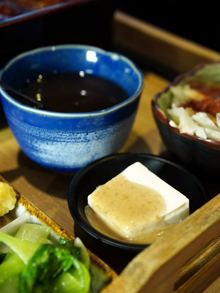 台南日式定食推薦｜宝鰻民權店｜關東醬烤鰻魚飯細嫩不膩｜炸蝦塔