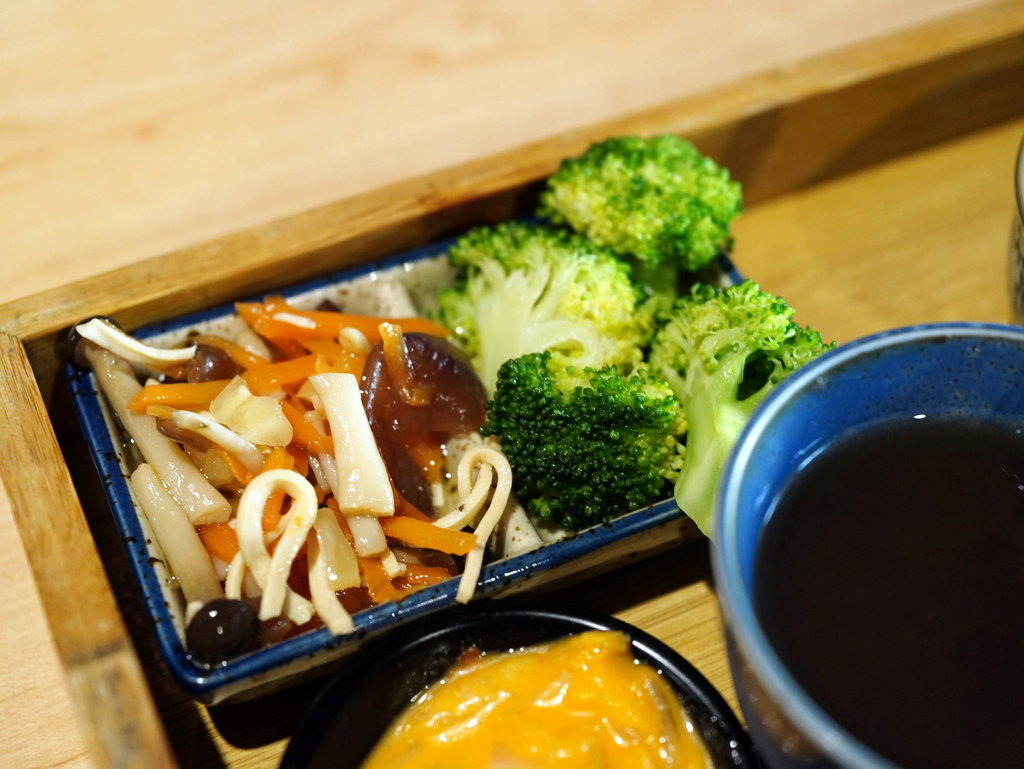 台南日式定食推薦｜宝鰻民權店｜關東醬烤鰻魚飯細嫩不膩｜炸蝦塔