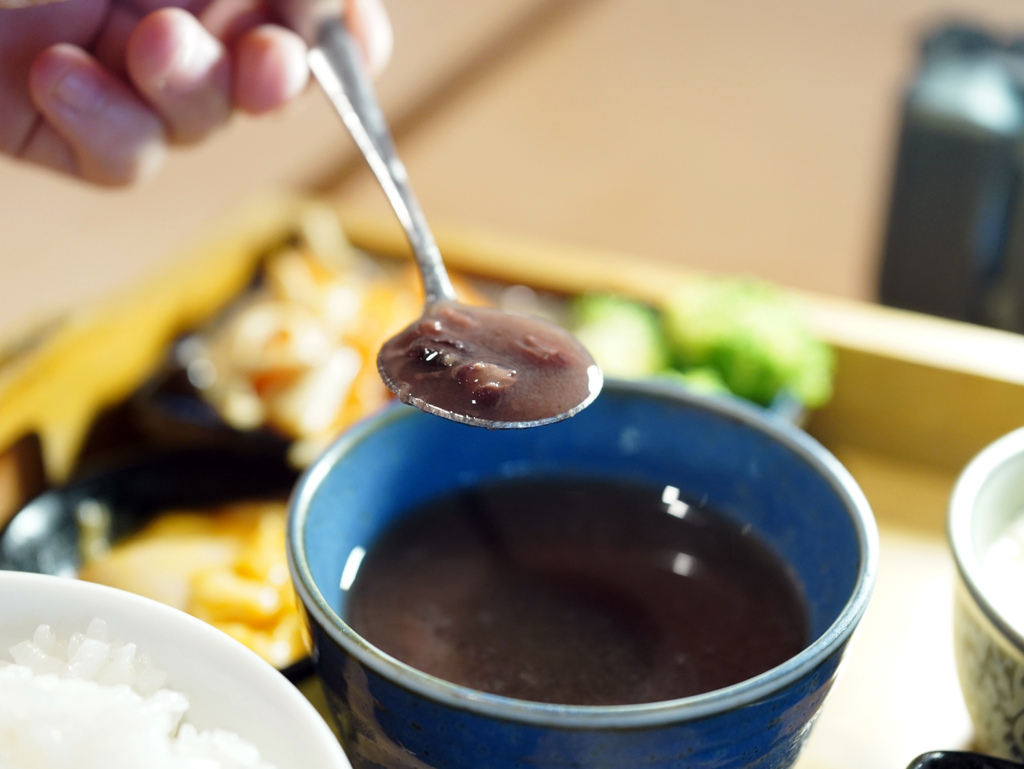 台南日式定食推薦｜宝鰻民權店｜關東醬烤鰻魚飯細嫩不膩｜炸蝦塔