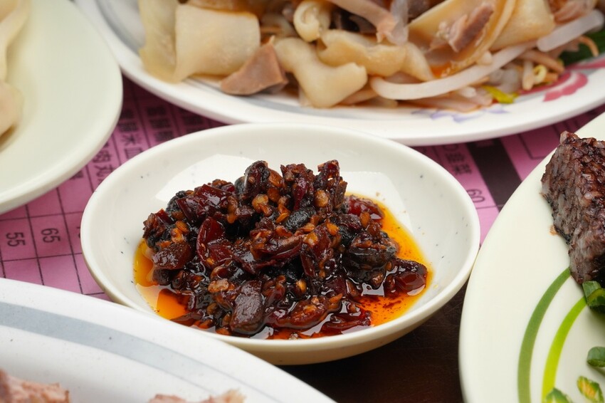 熱搜台中隱藏版美食!超人氣當歸鴨+鴨肉米糕必點攻略|御品鴨香 熱搜台中隱藏版美食!超人氣當歸鴨+鴨肉米糕必點攻略|御品鴨香