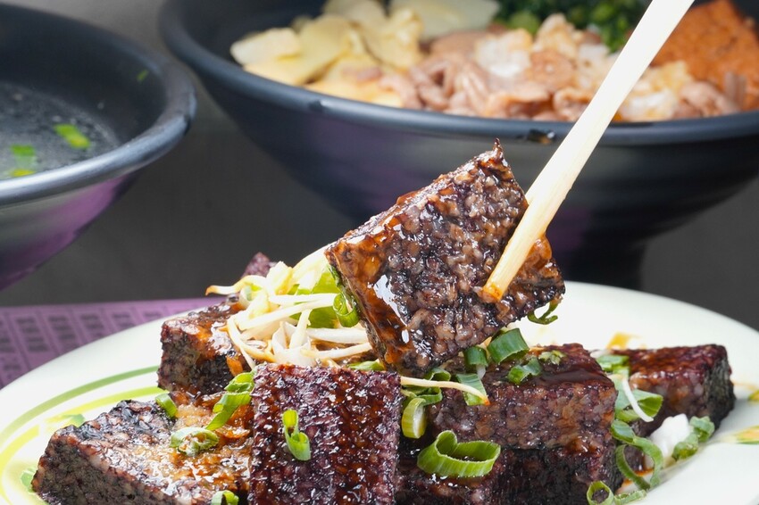 熱搜台中隱藏版美食!超人氣當歸鴨+鴨肉米糕必點攻略|御品鴨香 熱搜台中隱藏版美食!超人氣當歸鴨+鴨肉米糕必點攻略|御品鴨香