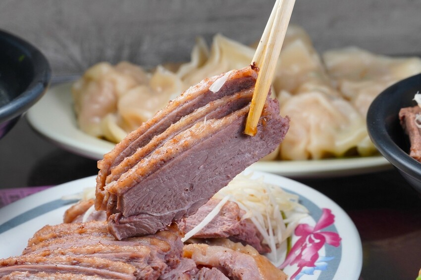 熱搜台中隱藏版美食!超人氣當歸鴨+鴨肉米糕必點攻略|御品鴨香 熱搜台中隱藏版美食!超人氣當歸鴨+鴨肉米糕必點攻略|御品鴨香