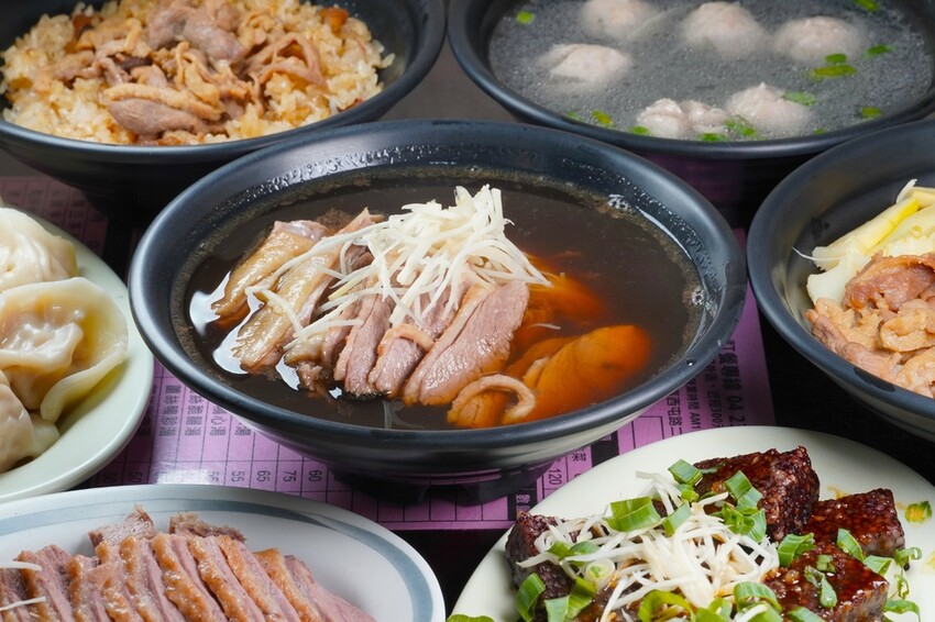 熱搜台中隱藏版美食!超人氣當歸鴨+鴨肉米糕必點攻略|御品鴨香 熱搜台中隱藏版美食!超人氣當歸鴨+鴨肉米糕必點攻略|御品鴨香