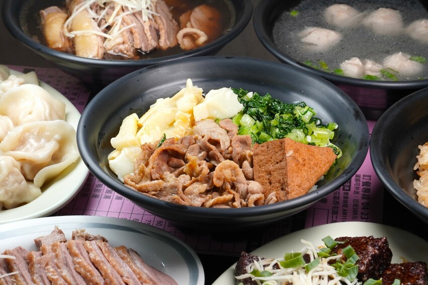 熱搜台中隱藏版美食!超人氣當歸鴨+鴨肉米糕必點攻略|御品鴨香 熱搜台中隱藏版美食!超人氣當歸鴨+鴨肉米糕必點攻略|御品鴨香