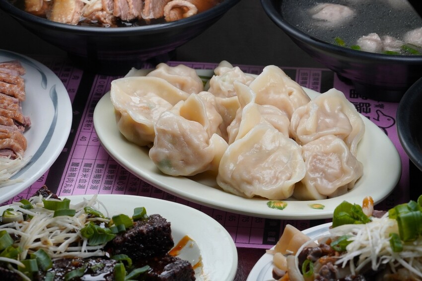 熱搜台中隱藏版美食!超人氣當歸鴨+鴨肉米糕必點攻略|御品鴨香 熱搜台中隱藏版美食!超人氣當歸鴨+鴨肉米糕必點攻略|御品鴨香