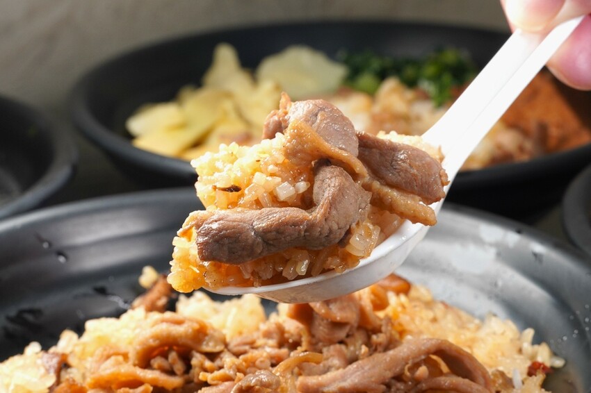 熱搜台中隱藏版美食!超人氣當歸鴨+鴨肉米糕必點攻略|御品鴨香 熱搜台中隱藏版美食!超人氣當歸鴨+鴨肉米糕必點攻略|御品鴨香