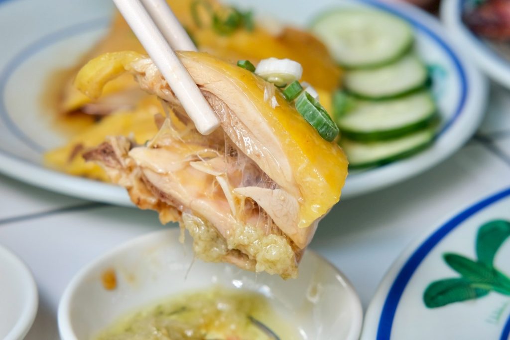 苗栗頭份新開幕!正宗馬來西亞料理 來馬食光,沁涼巨無霸南洋刨冰推薦。