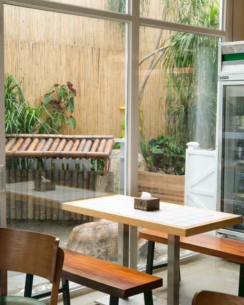 苗栗頭份新開幕!正宗馬來西亞料理 來馬食光,沁涼巨無霸南洋刨冰推薦。